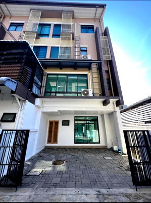 Houses for sale Yan Nawa : LTH10188 – House FOR SALE in Sathupadit size 251 Sq. m. 3 beds 4 baths Near Central Rama  ONLY 16 MB