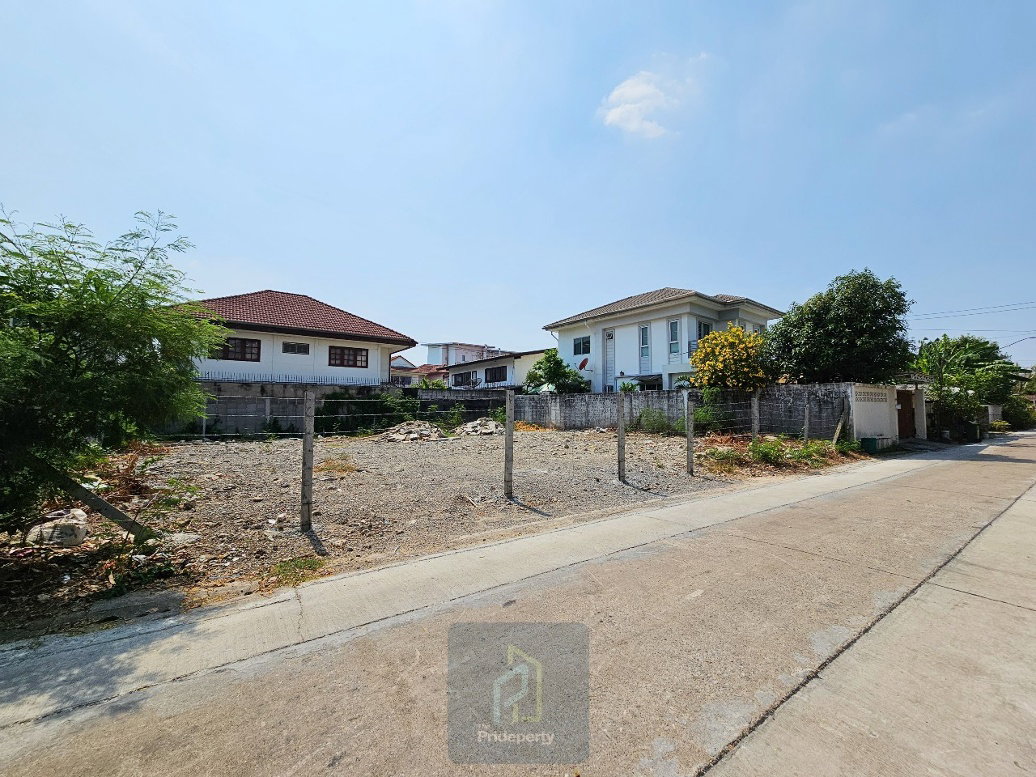 ขาย ที่ดินเปล่า 92 ตร.วา ซ.ลาดพร้าว 110 แปลงสวย หน้ากว้าง ใกล้ BTS สายสีเหลือง