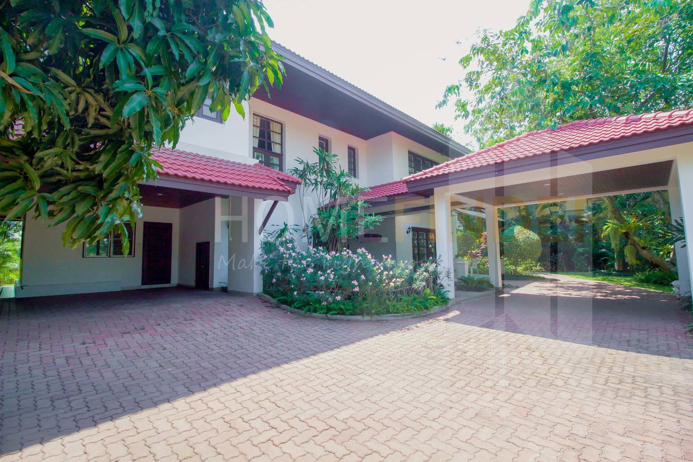 รูป Lakeside Villa1 3 bedrooms, for rent - รูปที่ 1/8