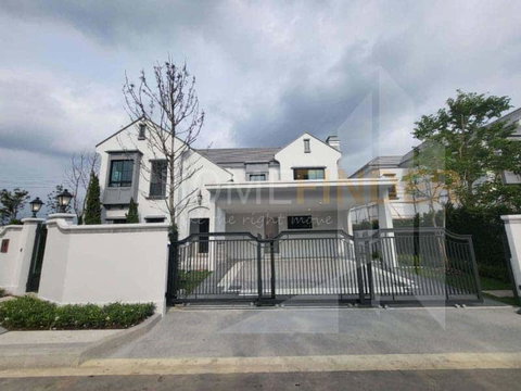 Nantawan Rama 9 - New Krungthepkretha 4 bedrooms, for rent