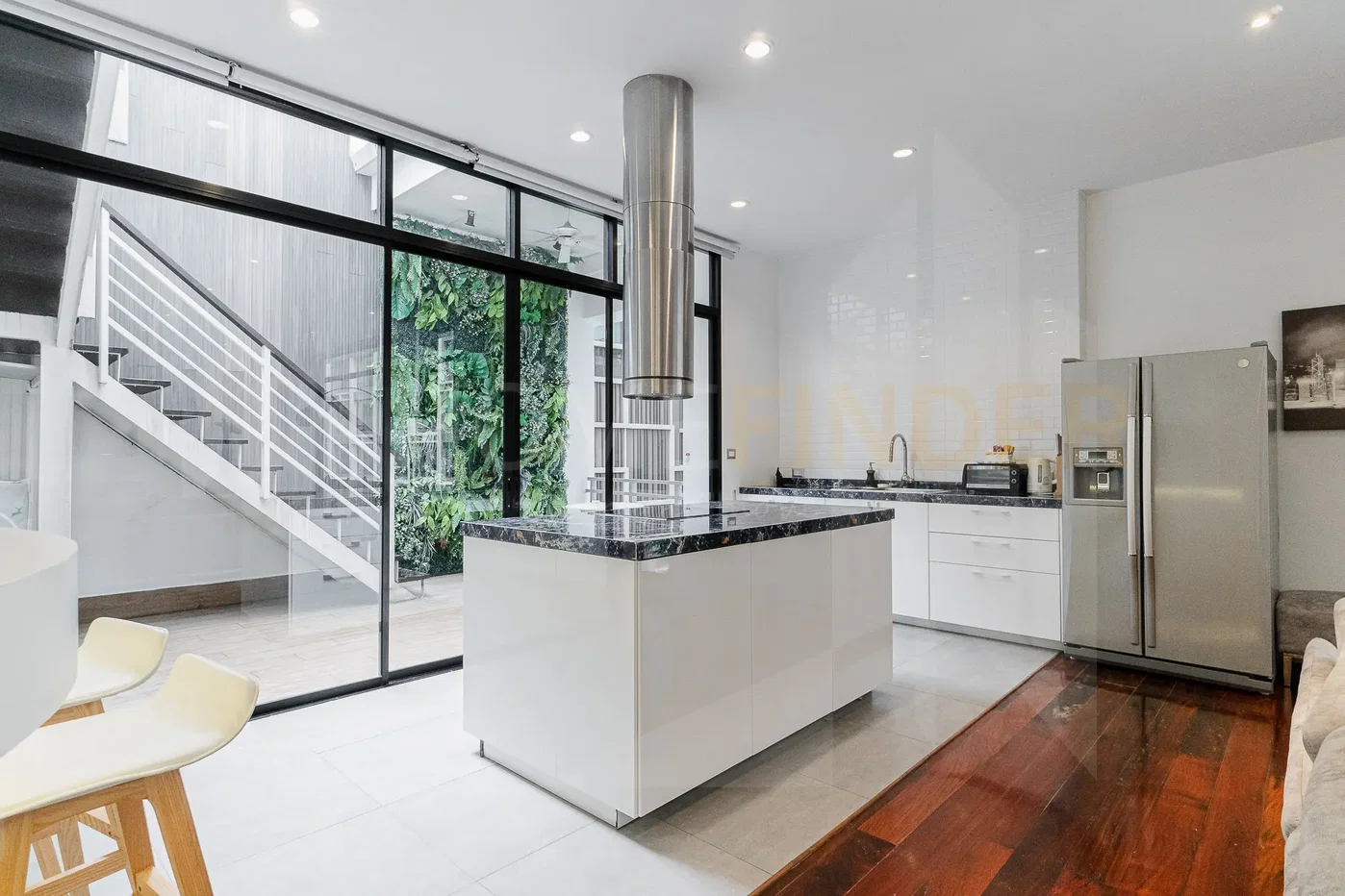 รูป Benviar Tonson Residence 6 bedrooms, for rent - รูปที่ 16/18