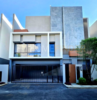 บ้านเดี่ยวให้เช่า : BUGAAN Krungthep Kreetha 4 bedrooms, for rent