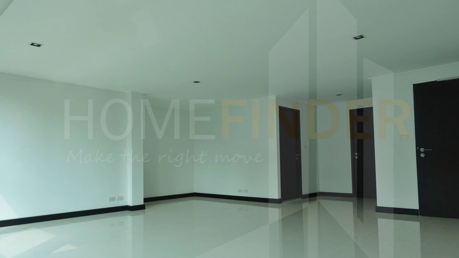รูป Townhouse Soi Narathiwas 4 bedrooms, for rent - รูปที่ 8/10