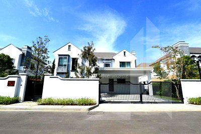 บ้านเดี่ยวให้เช่า : NANTAWAN RAMA 9 - New Krungthepkreetha 4 bedrooms, for rent