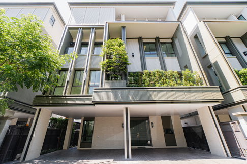 Lavista Prestige Village Ekkamai 10 3 bedrooms, for sale