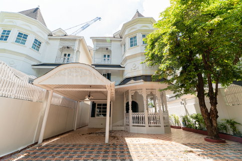 Fantasia Villa 2 4 bedrooms, for rent