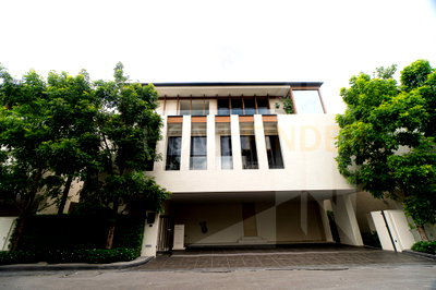 Houses for sale สถาบันเทคโนโลยีไทย-ญี่ปุ่น : Park Heritage Pattanakarn 4 bedrooms, for sale