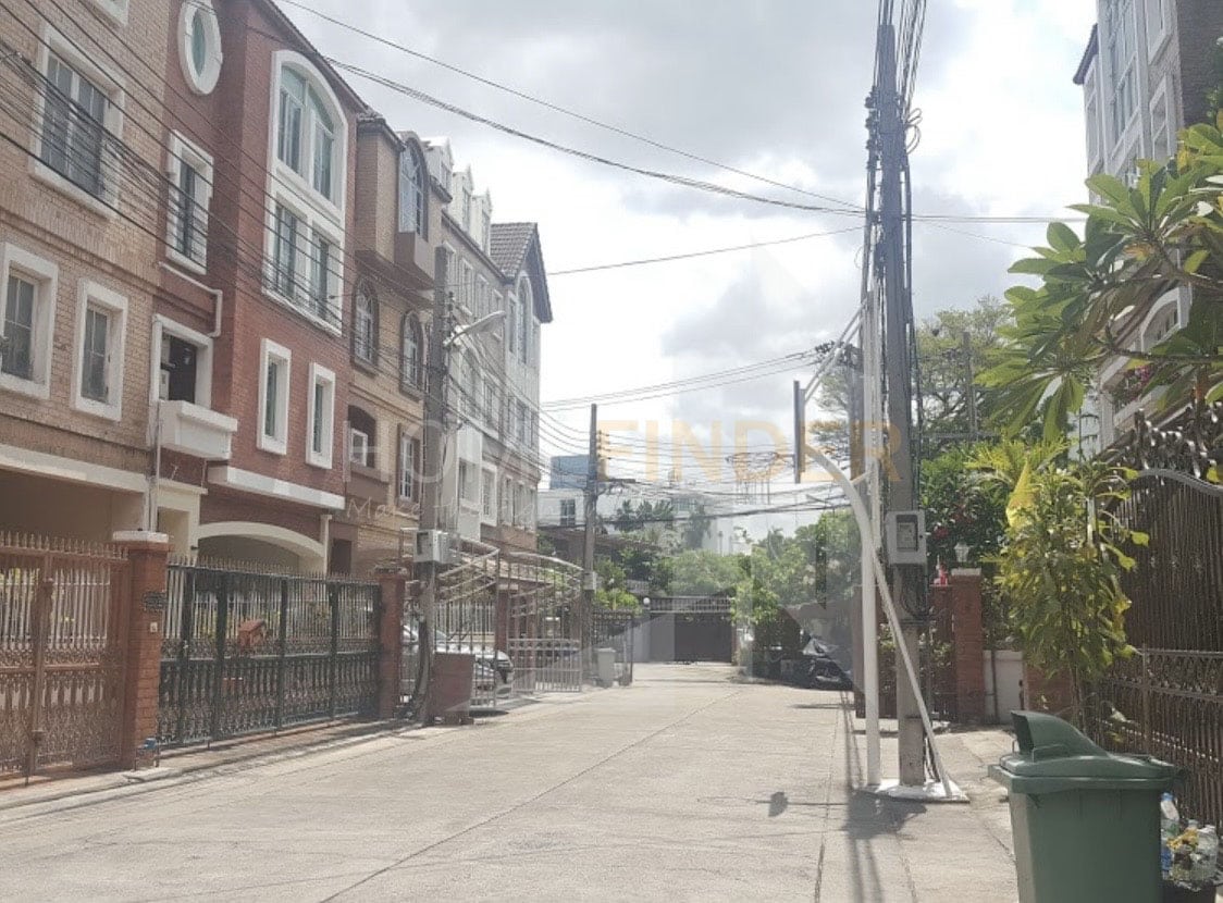 picture Yenakard Residence 4 bedrooms, for rent - 1/4