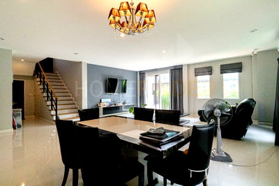 Houses for sale Nonthaburi : Tara Ratchaphruek-Pinklao 4 bedrooms, for sale