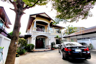 เช่าบ้านเดี่ยว เจ อเวนิว ทองหล่อ : House Sukhumvit 63 4 bedrooms, for rent