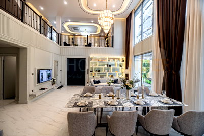 บ้านเดี่ยว ถนนกรุงเทพ-ชลบุรี มอเตอร์เวย์ : Vavila Sukhumvit 77 4 bedrooms, for sale