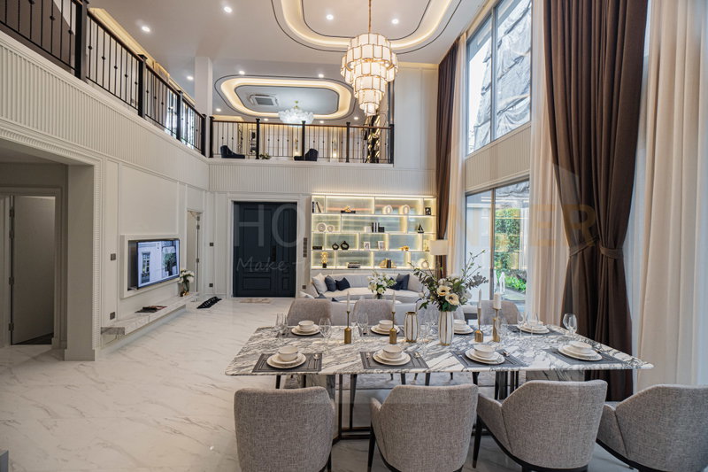 Houses for sale : Vavila Sukhumvit 77 4 bedrooms, for sale