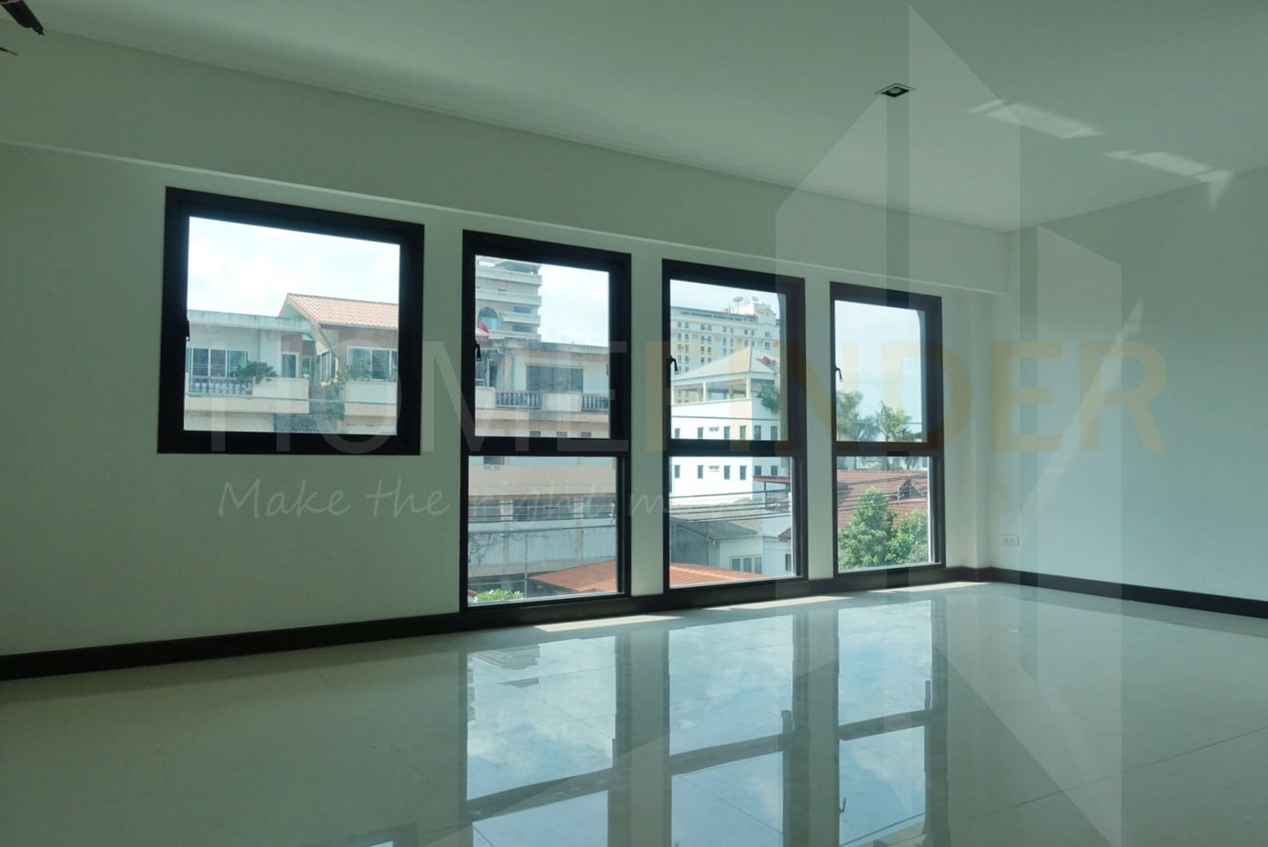 รูป Townhouse Soi Narathiwas 4 bedrooms, for rent - รูปที่ 6/10