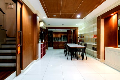 บ้านเดี่ยวให้เช่า : Baan Klang Krung Thonglor- Spacious 4 bedroom house for rent in Thong lo, Bangkok 4 bedrooms, for rent