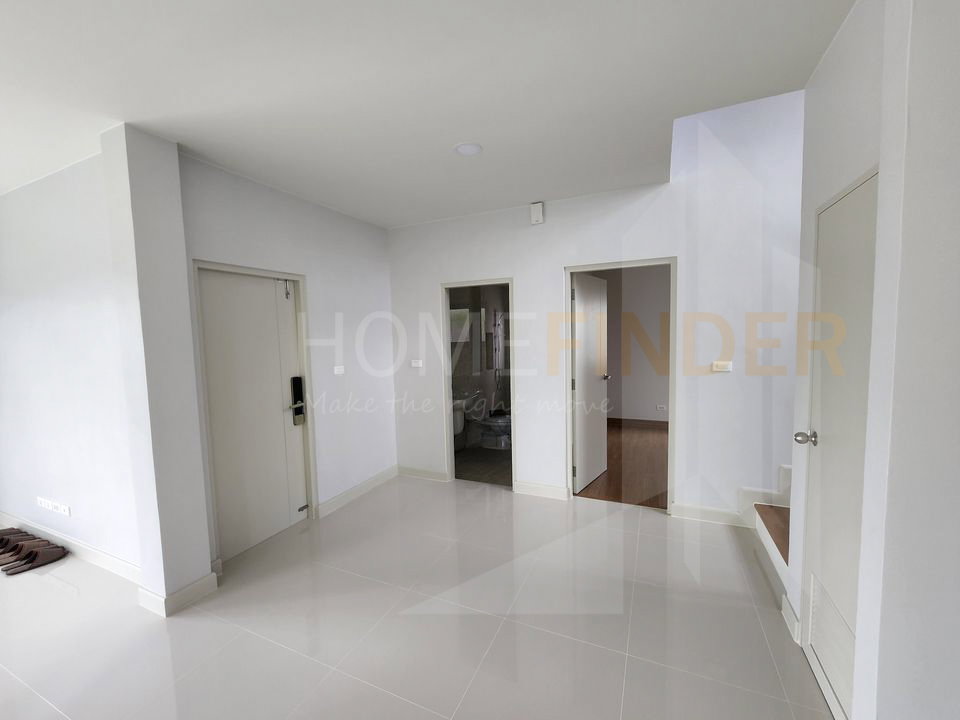 รูป Centro Bangna (New Project) 4 bedrooms, for rent - รูปที่ 3/10