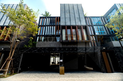 บ้านเดี่ยว วิทยาลัยดุสิตธานี : Bibury Village Srinakarin 4 bedrooms, for sale
