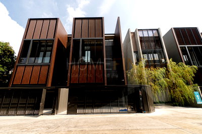 Townhouses for sale Bangkok : BAAN U CHAROEN TOWN IN TOWN 3 bedrooms, for sale