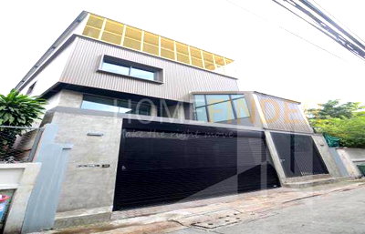 ทาวน์โฮม ถนนจันทน์ : TownHouse 3 bedrooms, for sale
