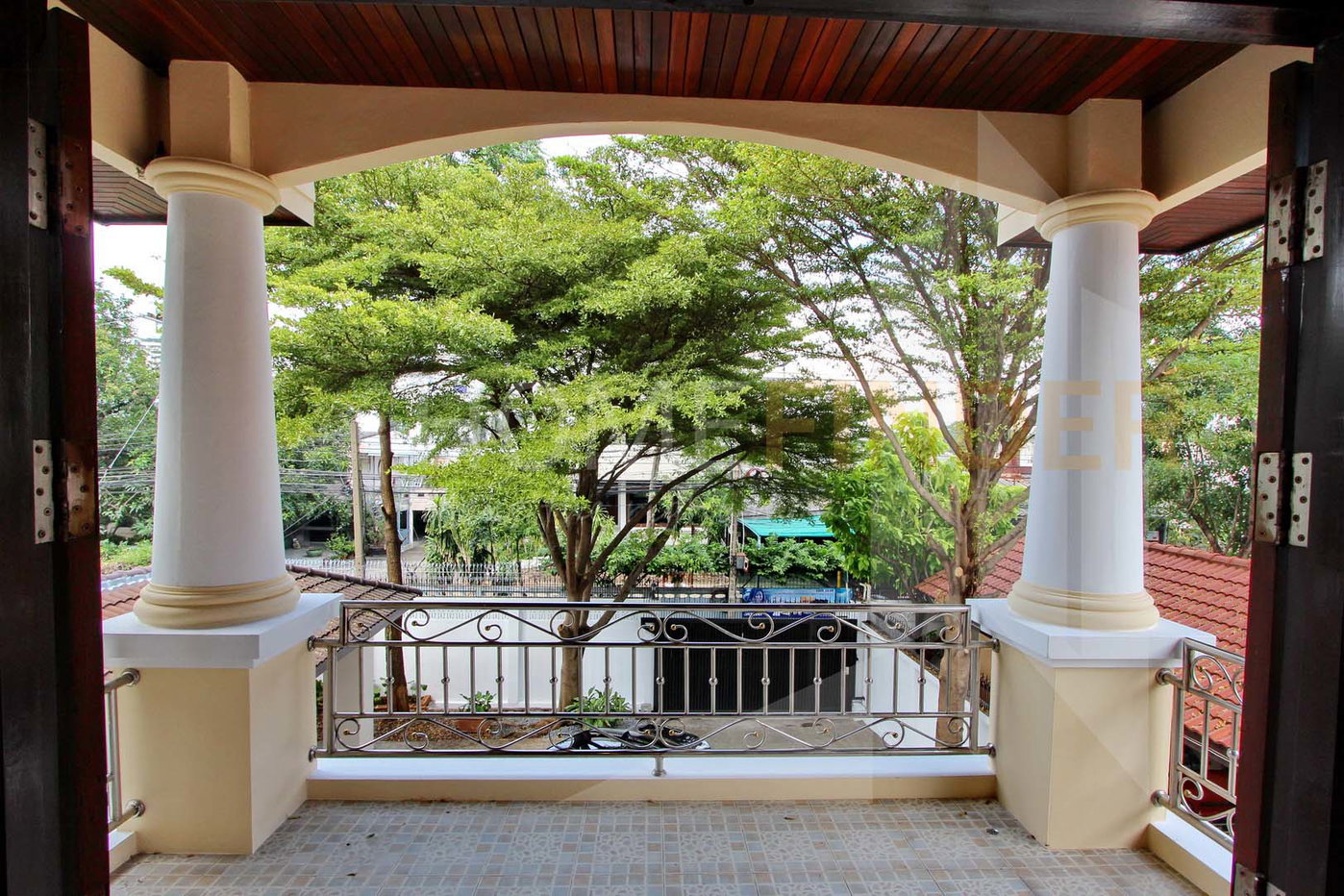 รูป House Sukhumvit 63 4 bedrooms, for rent - รูปที่ 13/14