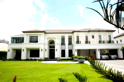 บ้านเดี่ยว วิทยาลัยดุสิตธานี : Baan Sansiri Pattanakarn 5 bedrooms, for sale