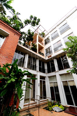 Houses for sale Mahamakut Buddhist University : Thai-Modern House near Chaeng Watthana 6 bedroom house - Close to Government Center 6 bedrooms, for sale