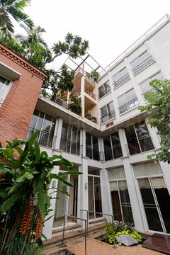 Thai-Modern House near Chaeng Watthana 6 bedroom house - Close to Government Center 6 bedrooms, for sale