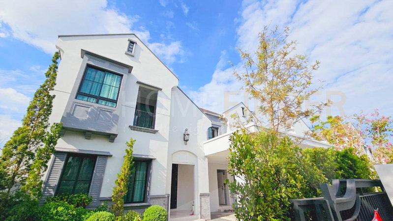 Houses for rent : Nantawan Rama 9 New Krungthepkreetha 4 bedrooms, for rent