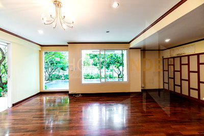เช่าบ้านเดี่ยว วัน แบงค็อก   : 6 bedroom House for rent in Phrom Phong, Sukhumvit - House for rent in Phrom Phong 6 beds 6 bedrooms, for rent