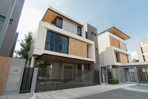 BAAN 365 RAMA 3 near Asiatique The Riverfront | 4 Bedrooms, High Ceiling, 2 Parking Spots 4 bedrooms, for sale