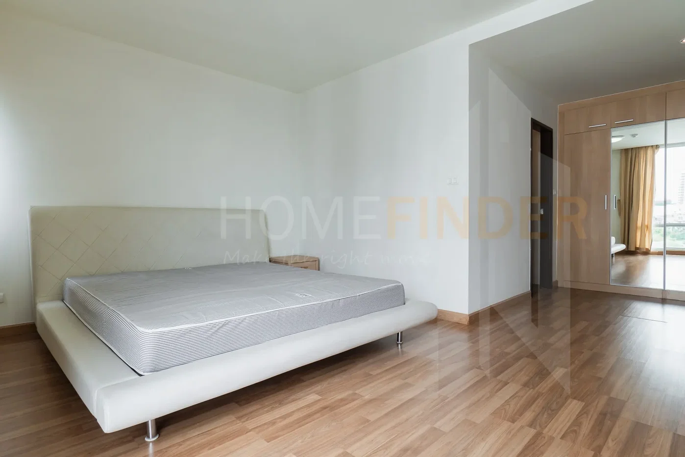 picture Y.O. Place 3 bedrooms, for rent - 11/16