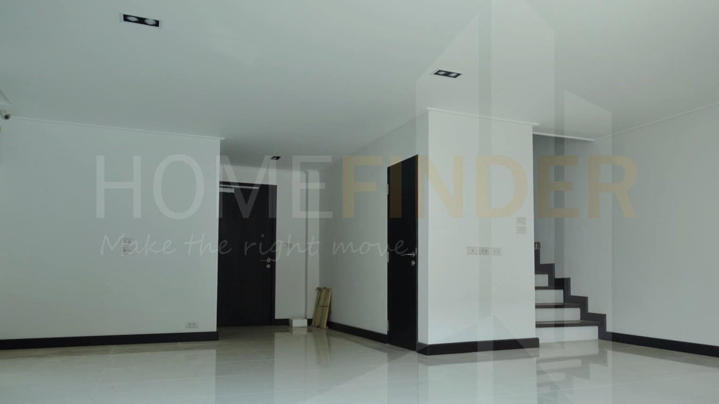 รูป Townhouse Soi Narathiwas 4 bedrooms, for rent - รูปที่ 3/10