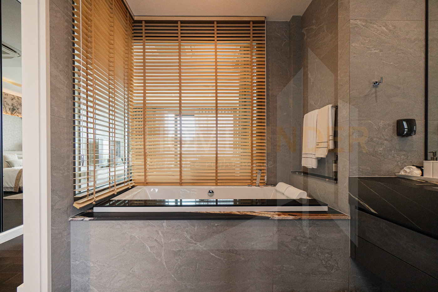 รูป 95E1 4 bedrooms, for sale - รูปที่ 9/16