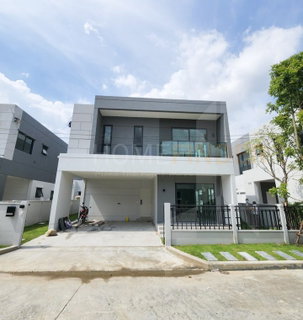 รูปภาพ Centro Bangna (New Project) 4 bedrooms, for rent