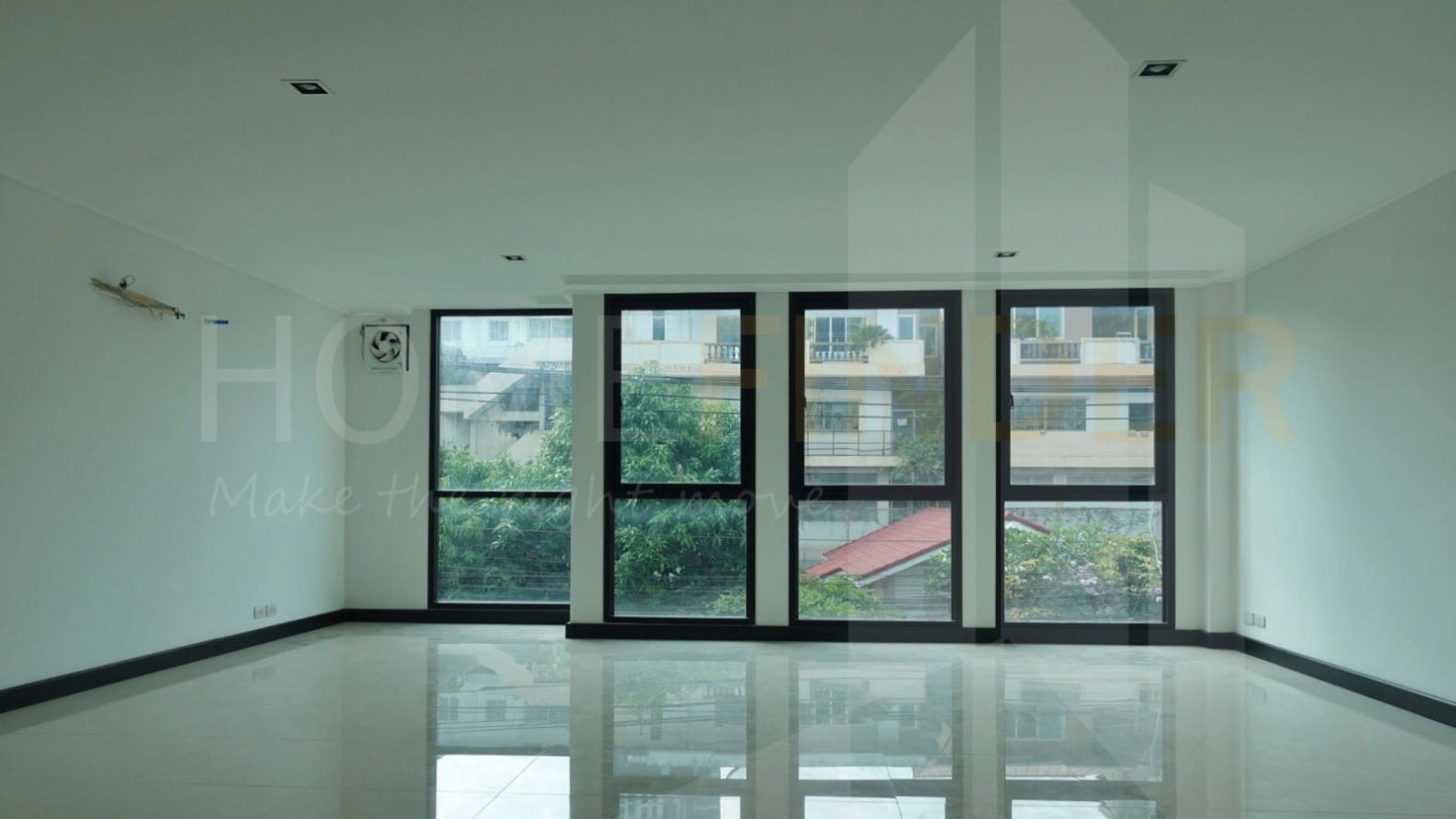 รูป Townhouse Soi Narathiwas 4 bedrooms, for rent - รูปที่ 9/10