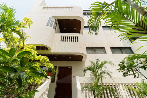Townhouse near Saint Luis Hospital 5 bedrooms, for rent