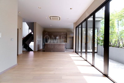 Houses for sale Watthana : Arna Ekkamai 65 - 4 bedroom house in Ekamai, Bangkok for sale 4 bedrooms, for sale