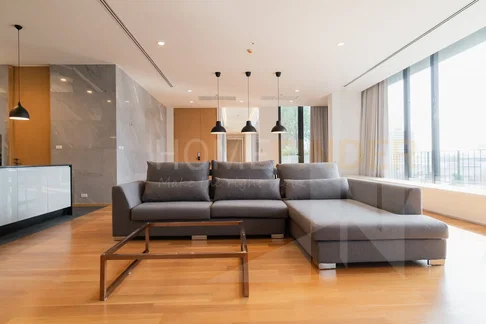 Vana Residence Sukhumvit 26 4 bedrooms, for rent