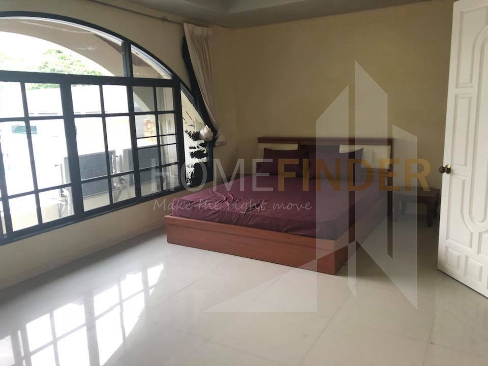 รูป Townhouse 3 bedrooms, for rent - รูปที่ 2/9