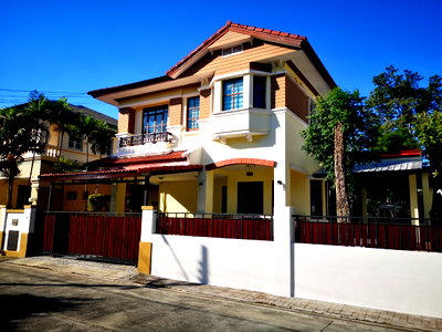 บ้านเดี่ยวให้เช่า : เช่า 20,000 ขาย 4.2 ล้าน บ้านเดี่ยว 2 ชั้น ม.ชัยพฤกษ์-เทพารักษ์ กม.14 ซอยธนสิทธิ์(บางปลา2) รีโนเวทใหม่ทั้งหลัง 64 ตร.วา หลังมุม พร้อมอยู่