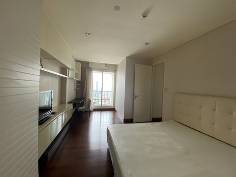 Ivy thonglor hot price and ready to move in