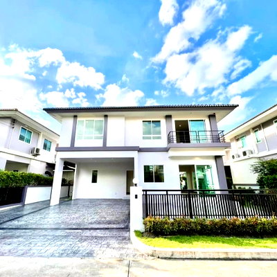 บ้านเดี่ยว ถนนรังสิต-นครนายก : ขายบ้านสวยรีโนเวทใหม่ ไลฟ์บางกอกบูเลอวาร์ด (รังสิต คลอง3) 50.3 ตร.ว.  3 นอน 3 น้ำ