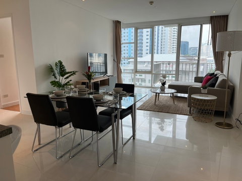 LTH10235 – Fullerton Sukhumvit FOR RENT size 95.98 Sq. m. 2 beds 2 baths Near BTS Ekkamai Station ONLY 75k/month