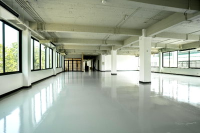 Office for rent DONKI Mall Thonglor   : For rent shop space Suitable for a shop, office, special school, Soi Sukhumvit 69 