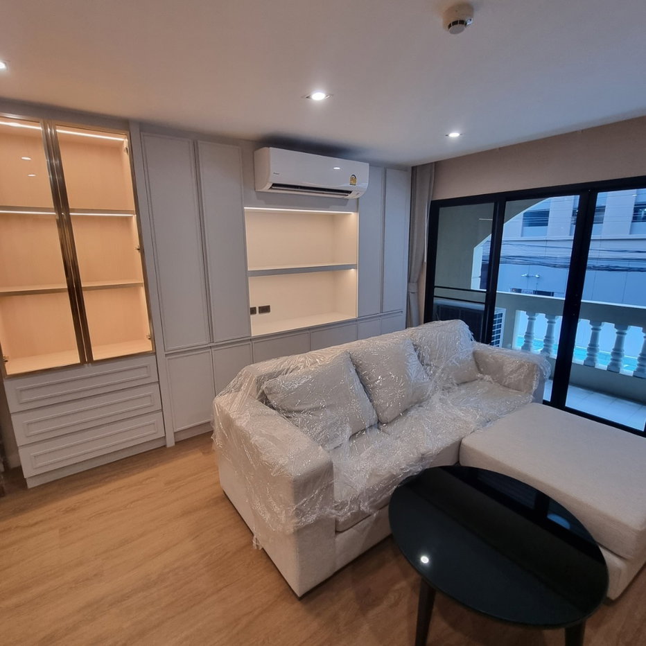 picture Silom terrace for rent 55,000-. walk 200 m. to mrt silom - 9/15