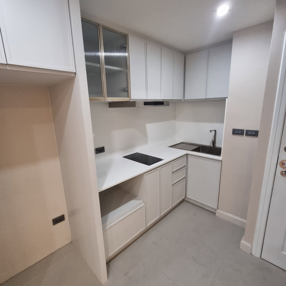 picture Silom terrace for rent 55,000-. walk 200 m. to mrt silom - 11/15