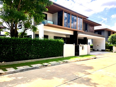 Houses for rent : LTH10263 – Single House FOR RENT in Pattanakarn size 399 Sq. m. 5 beds 5 baths near ARL Ban Thap Chang Station ONLY 380k/Month