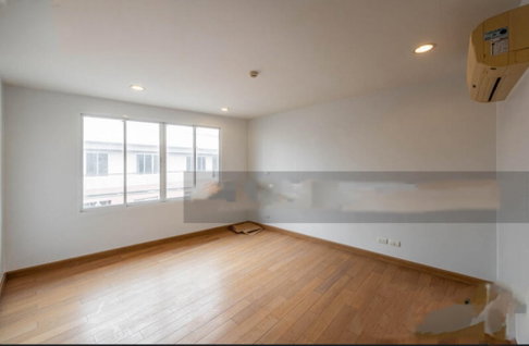 LTH10273 – The rise Sukhumvit 39 FOR SALE size 297 Sq. m. 4 beds 4 baths Near BTS Phrom Phong Station ONLY 28 MB
