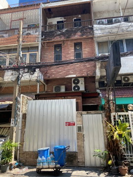 LTH10287 – Commercial FOR RENT in Sukhumvit 33 size 250 Sq.m. Near BTS Phromphong Station ONLY 85K/Month