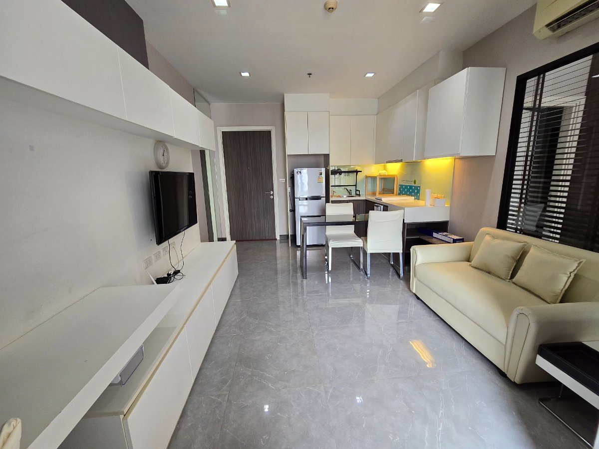 Urbano Absolute ติดสะพานตากสิน ใกล้ Icon Siam 38 ตร.ม. ชั้น 16