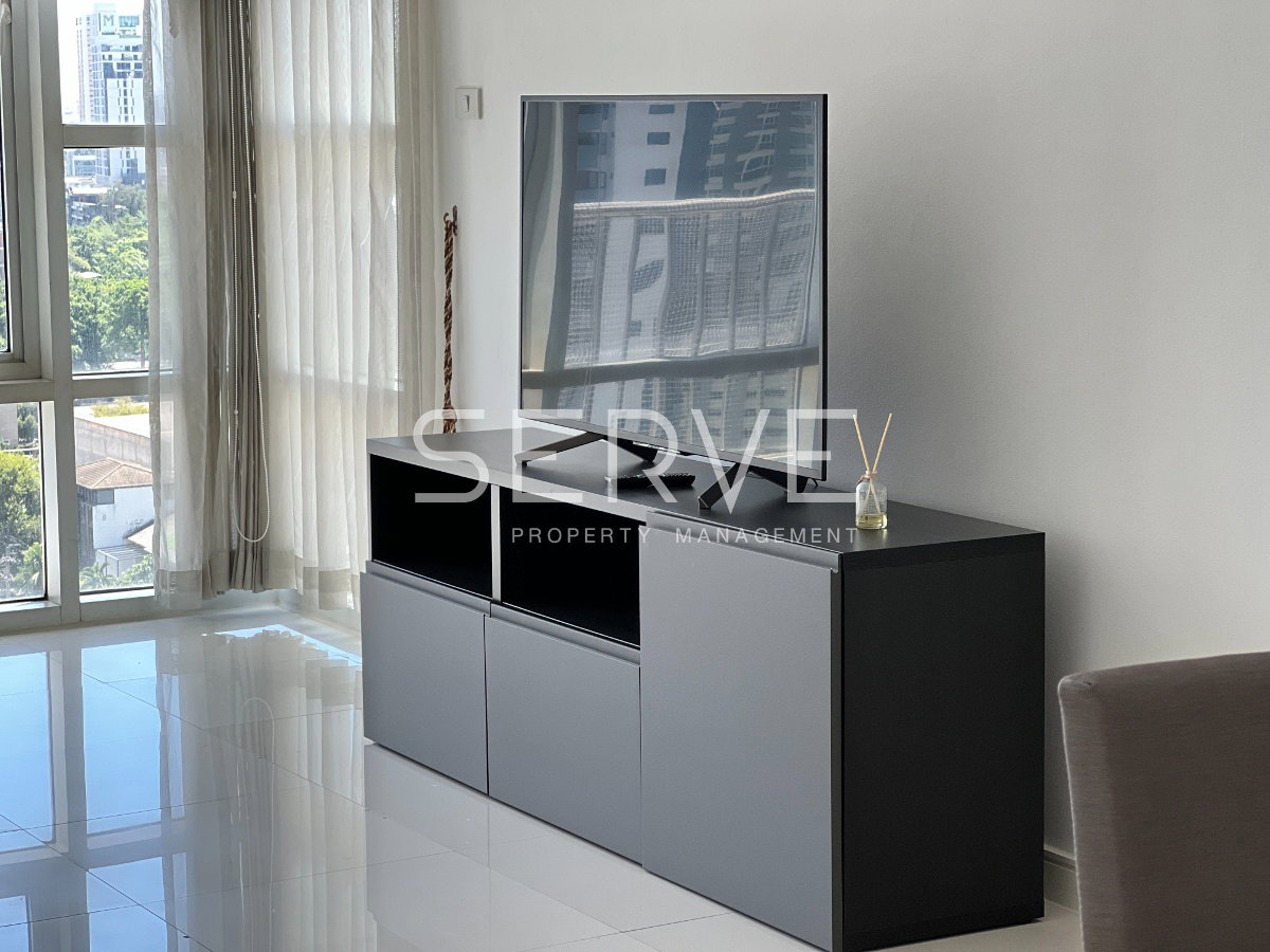 picture 2 Beds with Bathtub Good Location BTS Ekamai 350 m. @ Fullerton Sukhumvit - 11/12